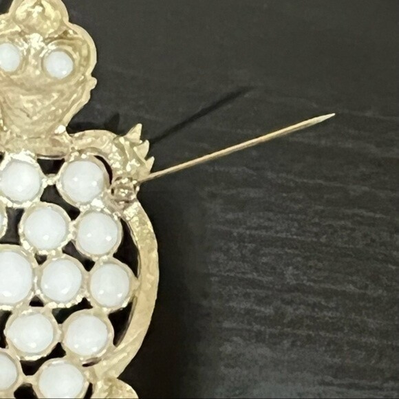 VINTAGE UNSIGNED TURTLE PIN BROOCH SMOOTH TEXTURED GOLDTONE FAUX PEARL - Picture 6 of 6